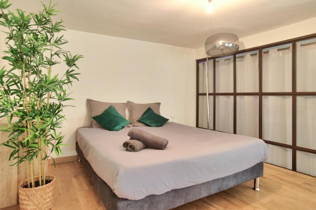 2 Bedrooms Le Marais Nazareth Paris Dış mekan fotoğraf